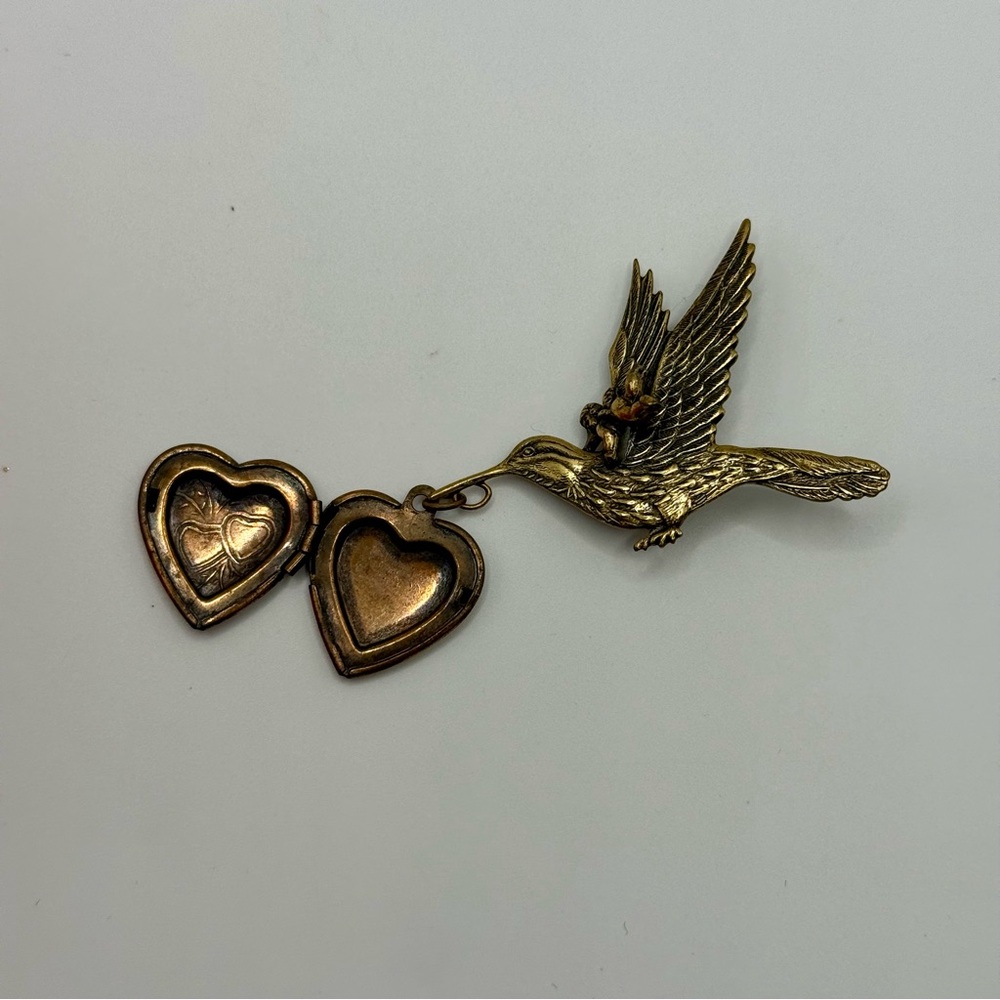 Vintage Hummingbird Brooch Set with Gold Tone Red Flower & Bronze Heart Locket - Picture 4 of 9